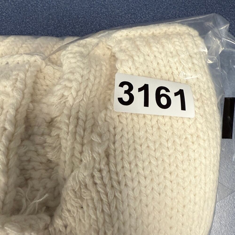We The Free 87 Pullover White Combo - Picture 8 of 8